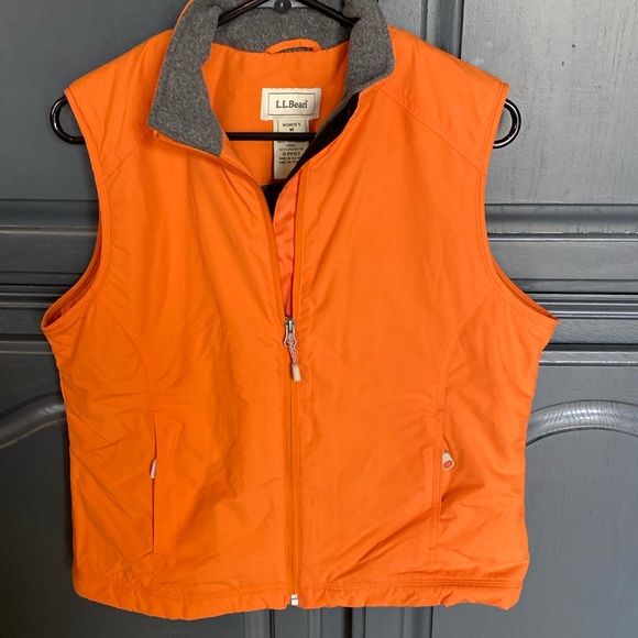 L.L. Bean women’s orange winter vest. Brand new.! - Picture 1 of 6